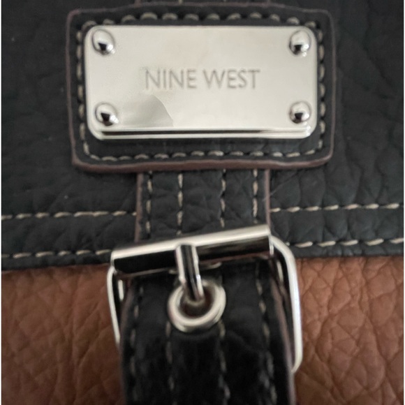 Nine West purse/crossbody/shoulder bag. - Picture 3 of 4